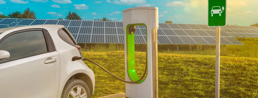 Elektroauto-Ladestation mit Solaranlage